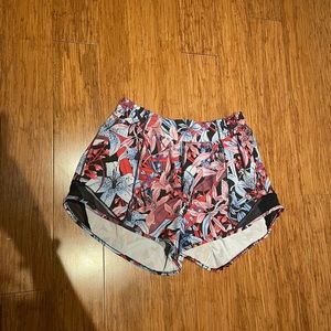 Lululemon hotty hot size 6